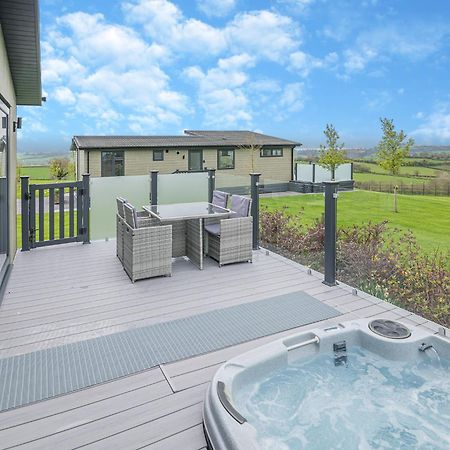 Midsomer Lodges Pilton Kültér fotó