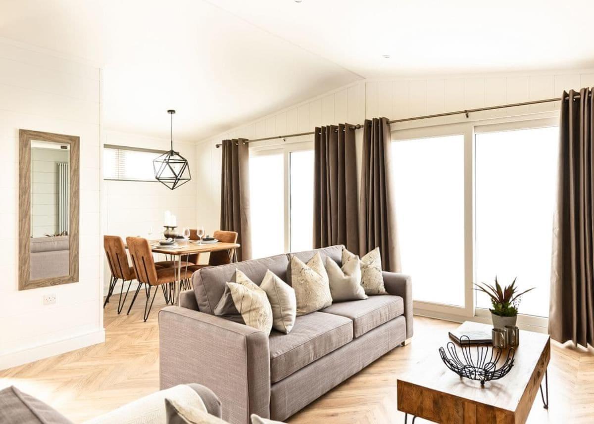 Midsomer Lodges Pilton Kültér fotó