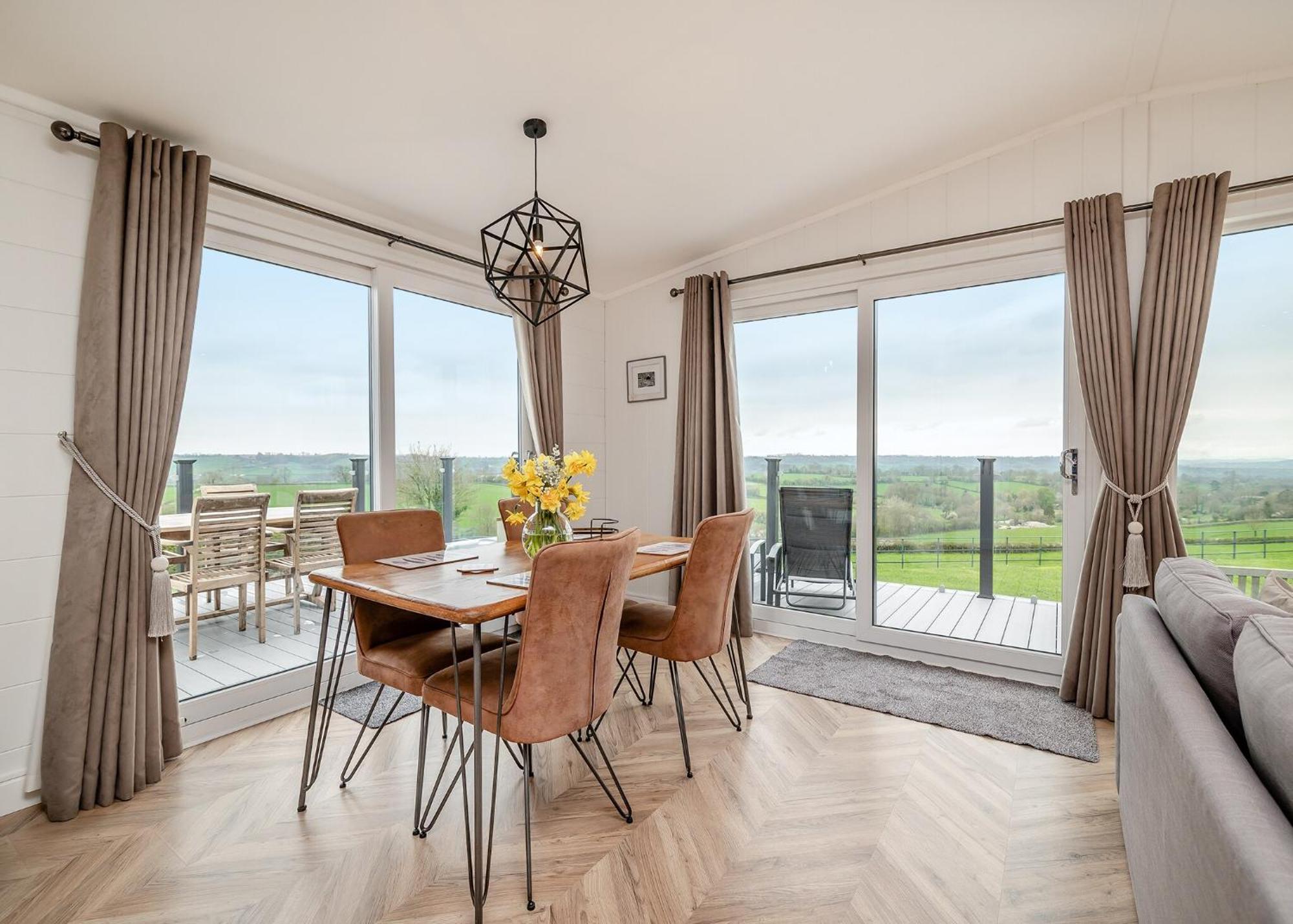 Midsomer Lodges Pilton Szoba fotó